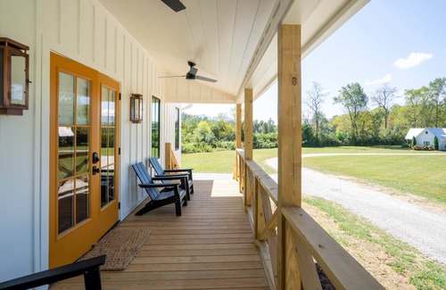 Dillard Cottage | Otis Cottage at Julep Farms