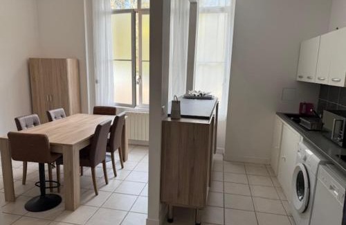 Bussiere - Cadiere Apartment | OULLINS T3 COSY 70M2 - 6 Pers 2 Chambre - 2 Mezzanines Métro & centre à Pied