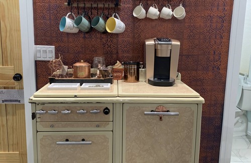 Three Oaks House | Our Beautiful Home Away From Home For Your Stay