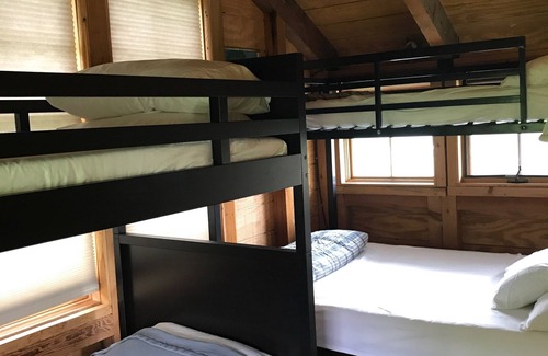 Cascade Cabin | Our Cabin rentals will open again for 2023. Book your dates now.