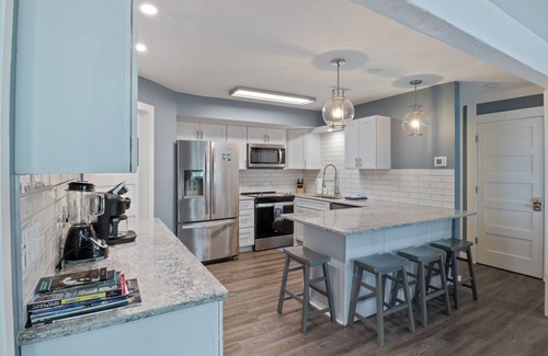 Lake Ozark Condo | Our Cove Retreat - Perfect for Wave-Free Swimming, Tanning & Prime Location Fun!