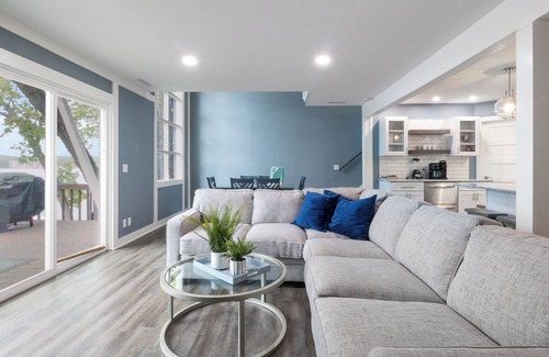 Lake Ozark Condo | Our Cove Retreat - Perfect for Wave-Free Swimming, Tanning & Prime Location Fun!