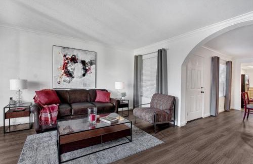 Palm Springs Apartment | Our Mesquite-Refreshed 1st floor nature preserve & mtn view condo!