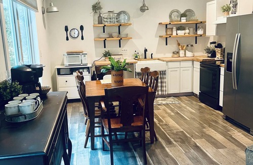 Westminster Cottage | Our Nest, a well loved quiet retreat in Foxwood Hills Resort near Lake Hartwell.