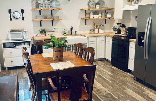 Westminster Cottage | Our Nest, a well loved quiet retreat in Foxwood Hills Resort near Lake Hartwell.