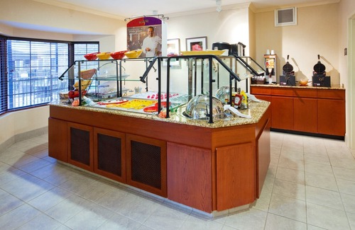 Durham Apartment | Outdoor Pool + Free Breakfast + Free Wi-Fi | Close to UNC Chapel Hill University