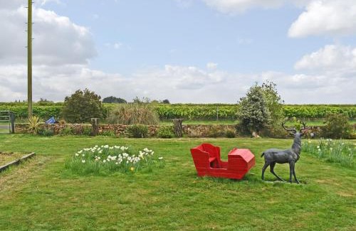 Brightlingsea House | Outer Reach Cottage