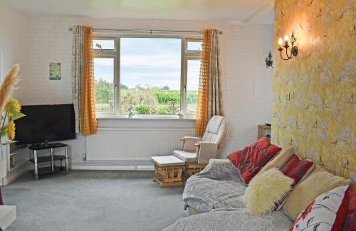 Brightlingsea House | Outer Reach Cottage