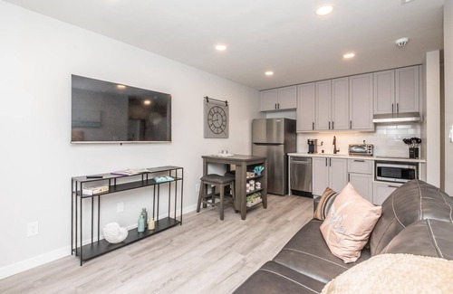 San Diego County House | Outstanding Location - Come Relax and Stay at the Beach