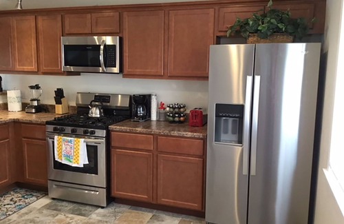 Racine House | Outstanding! Professionally Cleaned, Self Check In - Sleeps 14