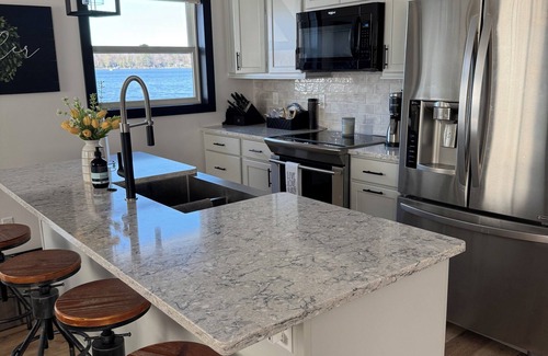 Shawano House | Over 200’ of lakefront all sand on Washington lake with a view of Shawano lake!