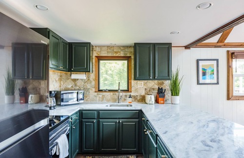 Elkton Cabin | Overlook Loft - Scenic Shenandoah Views