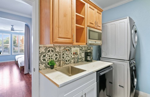 Rancho Cordova House | Overlooks Park & Amphitheater. Near river rafting, Lake Natoma, CSUS Aquatic Ctr