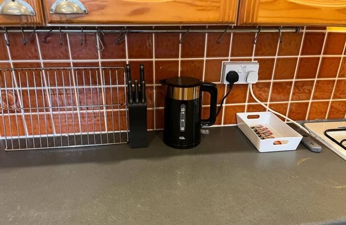 Newcastle-upon-Tyne Apartment | Ovington Grove 2 free parking, 5 min from city centre