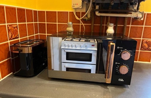 Newcastle-upon-Tyne Apartment | Ovington Grove 2 free parking, 5 min from city centre