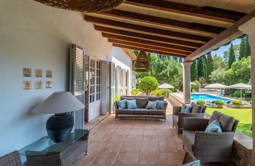 Urbanitzacio la Font Villa | Owl Booking Villa Bella Fonte - Luxury Retreat