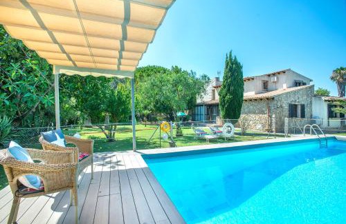 Puerto de Pollensa Villa | Owl Booking Villa Can Francisco - Family and Friends