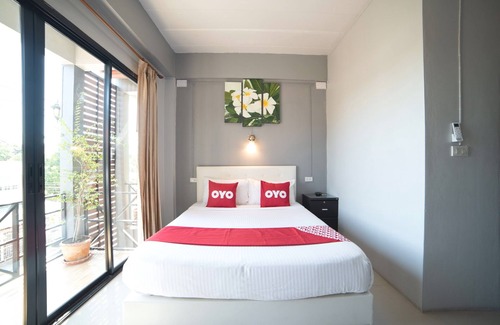 Lumphli Hotel | OYO 465 Krung Kao Traveller Lodge