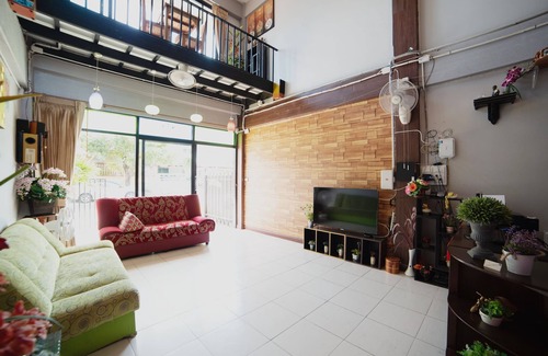 Lumphli Hotel | OYO 465 Krung Kao Traveller Lodge