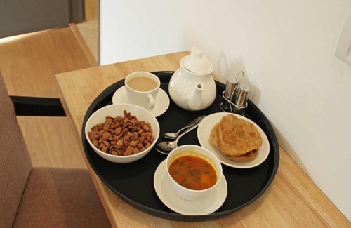 Rohini Hotel | OYO 46922 Qlark White Palace