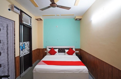 Rohini Hotel | OYO 46922 Qlark White Palace