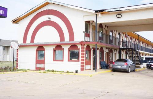 Altus Hotel | OYO Hotel Altus N Main St