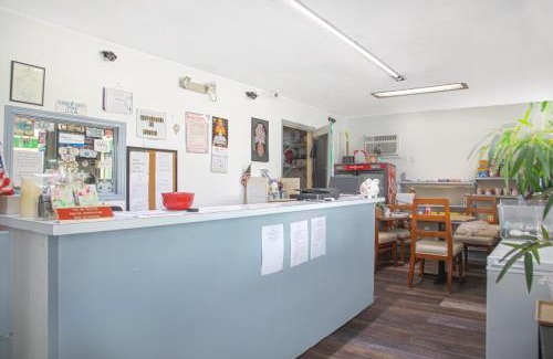 Calhoun Hotel | OYO Hotel Calhoun, GA I-75