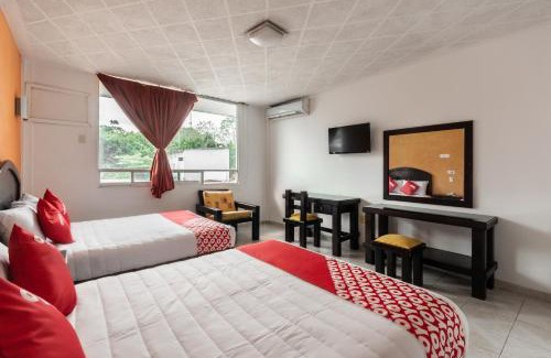 Martinez de La Torre Hotel | OYO Hotel Casa Blanca