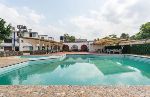 Martinez de La Torre Hotel | OYO Hotel Casa Blanca