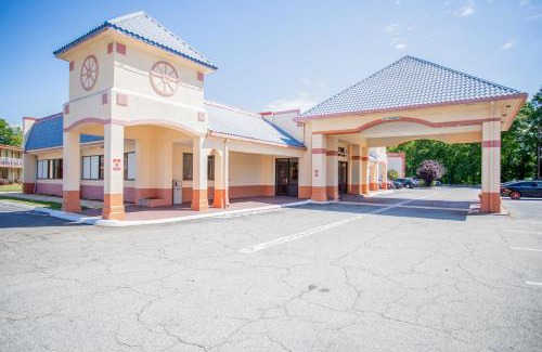 Greensboro Hotel | OYO hotel Greensboro east I 40