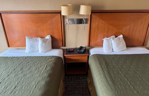 Harriman Hotel | OYO Hotel Harriman near I-40