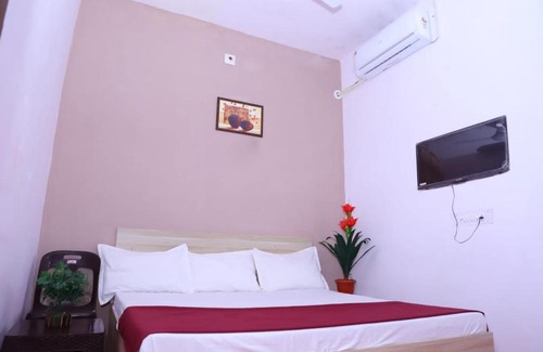 Mawana Hotel | OYO Pacific Hotel