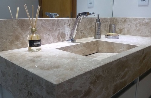 Xangri-La House | Paradise by the sea.