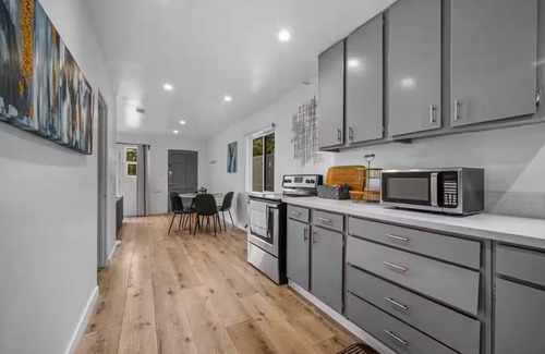 Crown Point Villa | Pacific Beach Modern Villa