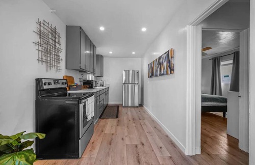 Crown Point Villa | Pacific Beach Modern Villa