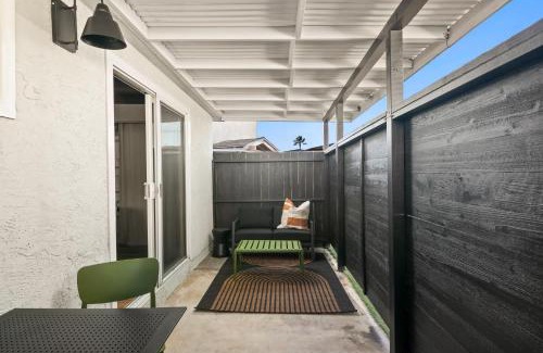 North Pacific Beach Apartment | Pacific Beach Studio Short Walk to Ocean