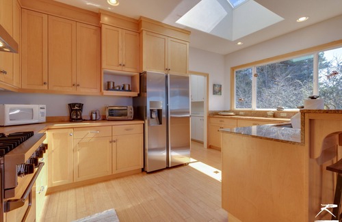 Westhaven-Moonstone House | Pacific Overlook: Private, Spacious Home With Panoramic Ocean View