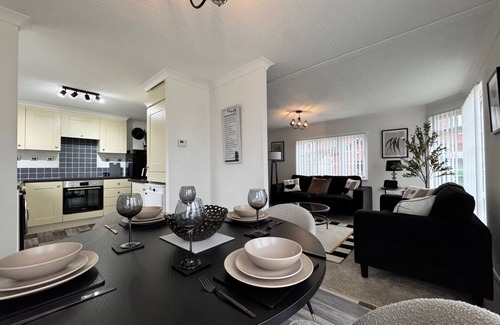 Hethel House | Paddock View - Snetterton, Norfolk