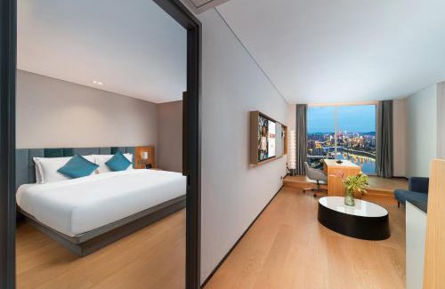 Yuzhong Hotel | Pagoda Hotel Of SSAW ChongQing International Land-sea