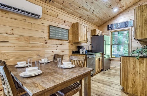 Cosby Cottage | Painted Sky- Pickleball Court, Creek, WIFI, Mountain Views, Starting at $79"