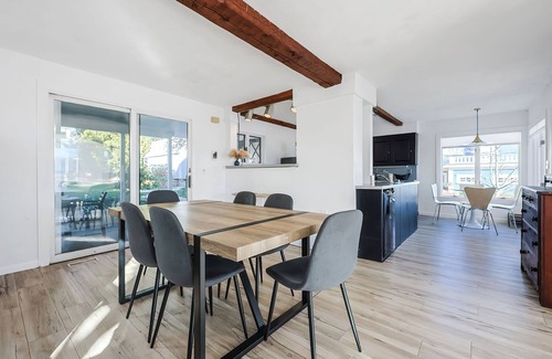 Gloucester House | Painter's Perch: Rocky Neck