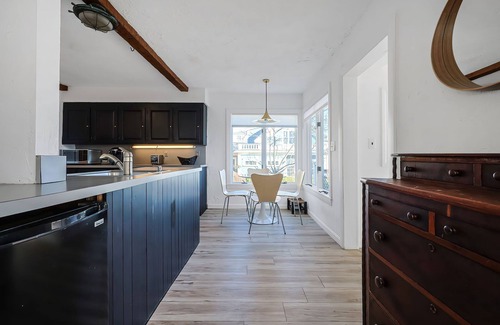 Gloucester House | Painter's Perch: Rocky Neck