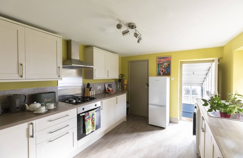 North Bitchburn House | Palace Garden Cottage - Sleeping 6 Guests in 3 Bedrooms