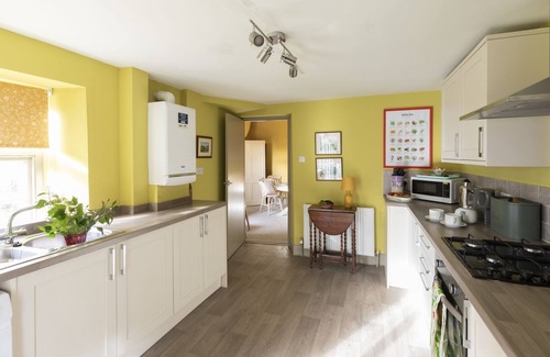 North Bitchburn House | Palace Garden Cottage - Sleeping 6 Guests in 3 Bedrooms