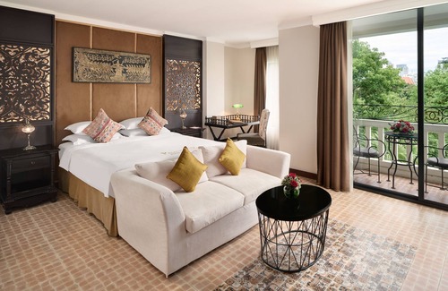 Daun Penh Hotel | Palace Gate Hotel & Resort By EHM
