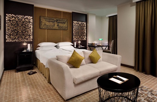 Daun Penh Hotel | Palace Gate Hotel & Resort By EHM