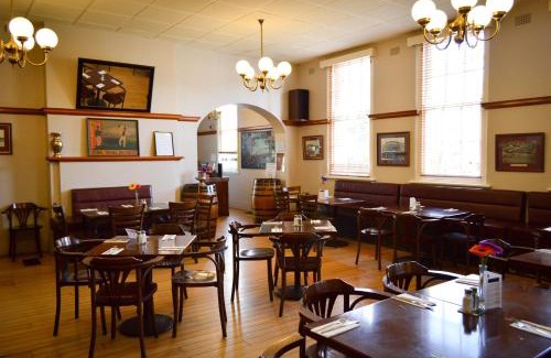 Mortlake Hotel | Palace Hotel Mortlake Sydney