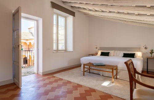 Lora Del Rio Hotel | Palacio de los Leones