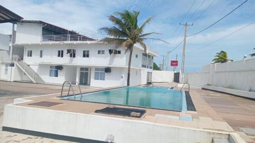 Hikkaduwa Hotel | Palazzo Beach Hotel