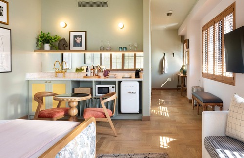 Hyde Park Resort | Palihouse Hyde Park Village